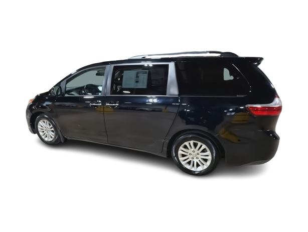 2017 Toyota Sienna XLE 18