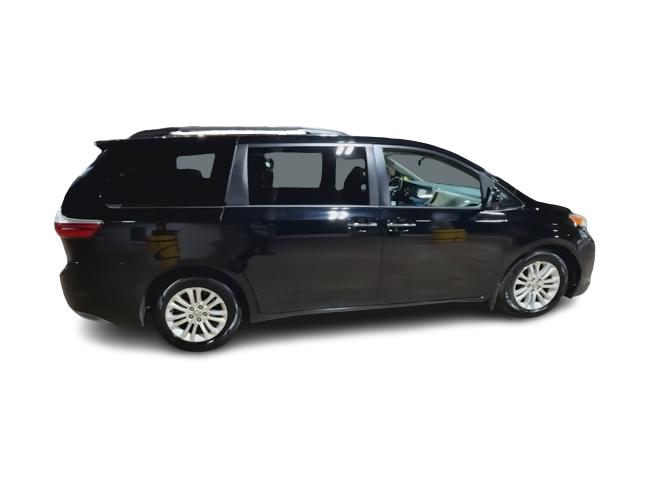 2017 Toyota Sienna XLE 20