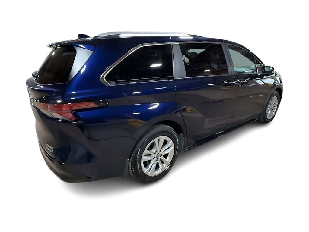 Thumbnail: 2023 Toyota Sienna - 20