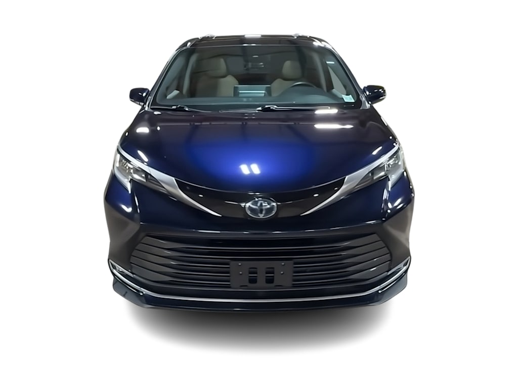 Thumbnail: 2023 Toyota Sienna - 18