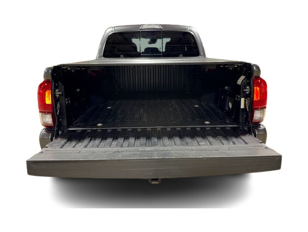 Thumbnail: 2018 Toyota Tacoma - 34