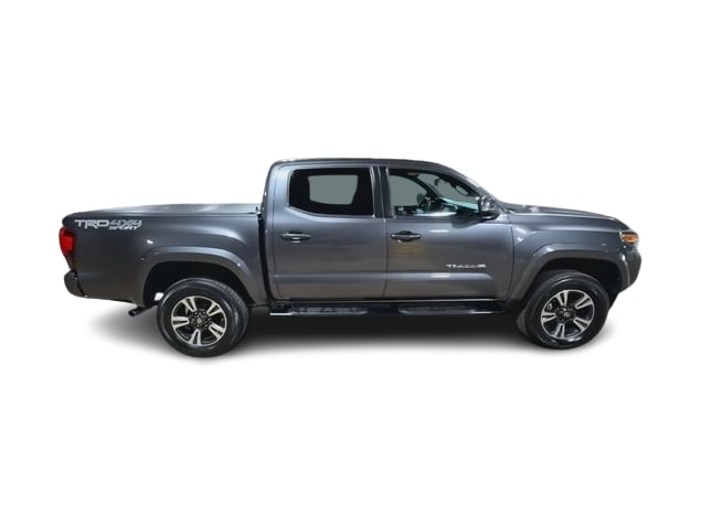 Thumbnail: 2018 Toyota Tacoma - 31
