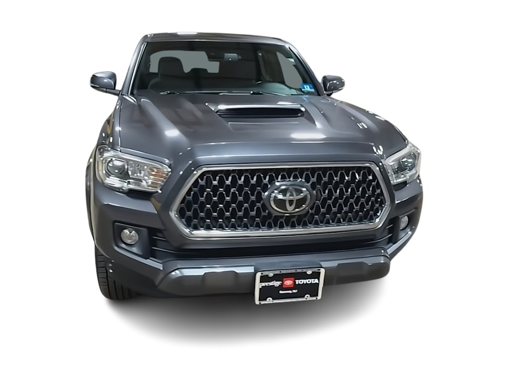 Thumbnail: 2018 Toyota Tacoma - 22