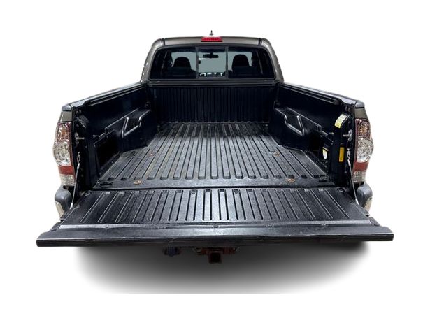 Thumbnail: 2015 Toyota Tacoma - 14