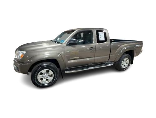 Thumbnail: 2015 Toyota Tacoma - 3