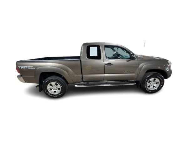 Thumbnail: 2015 Toyota Tacoma - 21