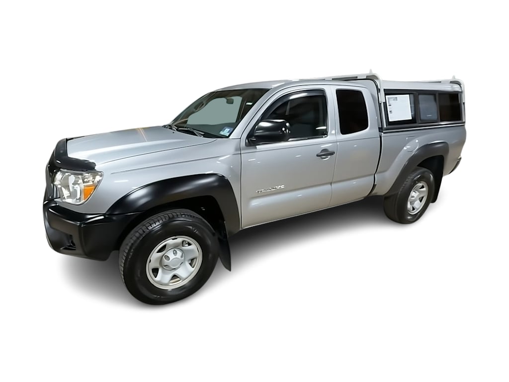 Thumbnail: 2015 Toyota Tacoma - 3
