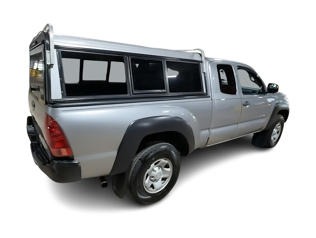 Thumbnail: 2015 Toyota Tacoma - 22