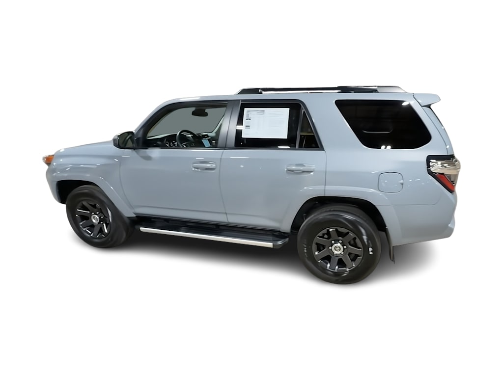 Thumbnail: 2021 Toyota 4Runner - 20
