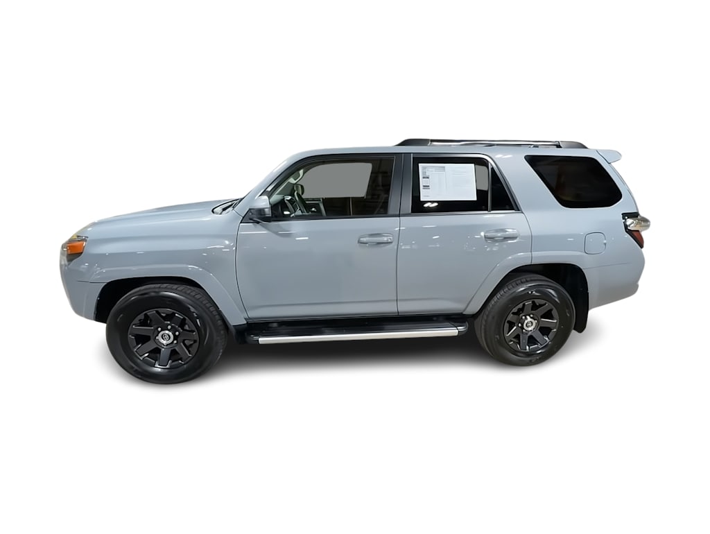 Thumbnail: 2021 Toyota 4Runner - 3