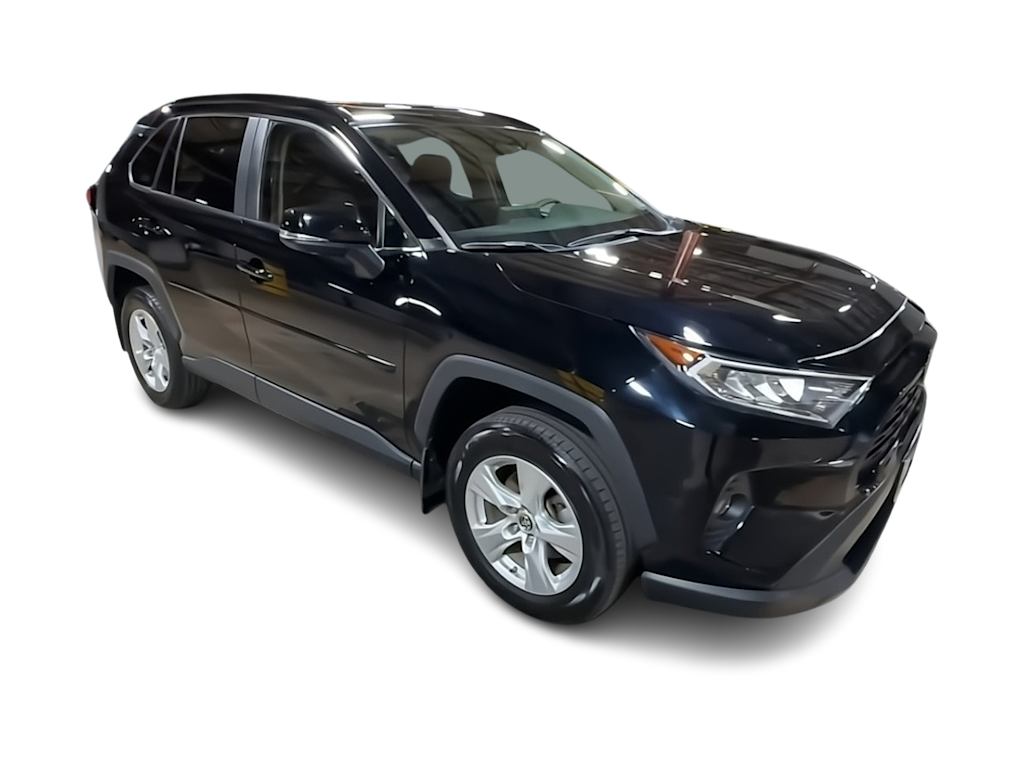 Thumbnail: 2019 Toyota RAV4 - 17