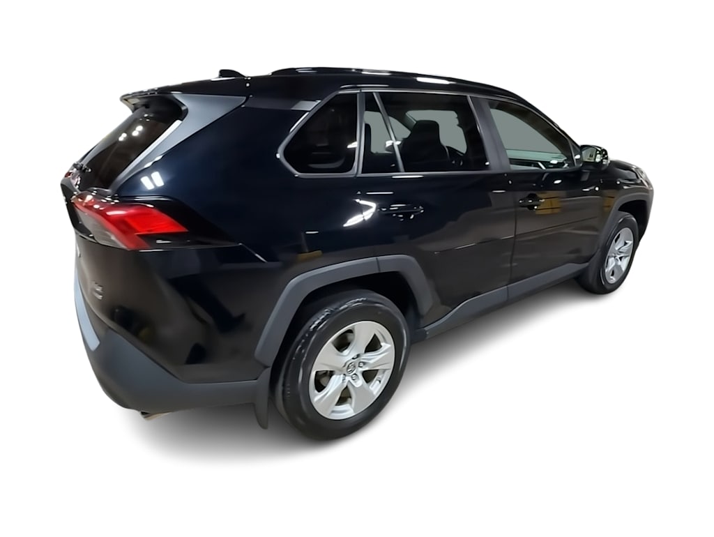 Thumbnail: 2019 Toyota RAV4 - 21