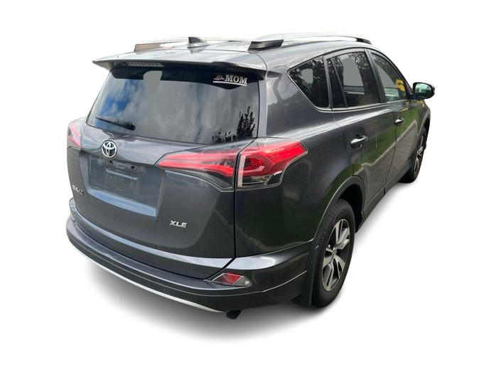Thumbnail: 2018 Toyota RAV4 - 9