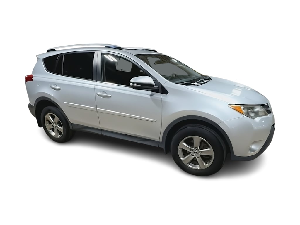 Thumbnail: 2015 Toyota RAV4 - 17