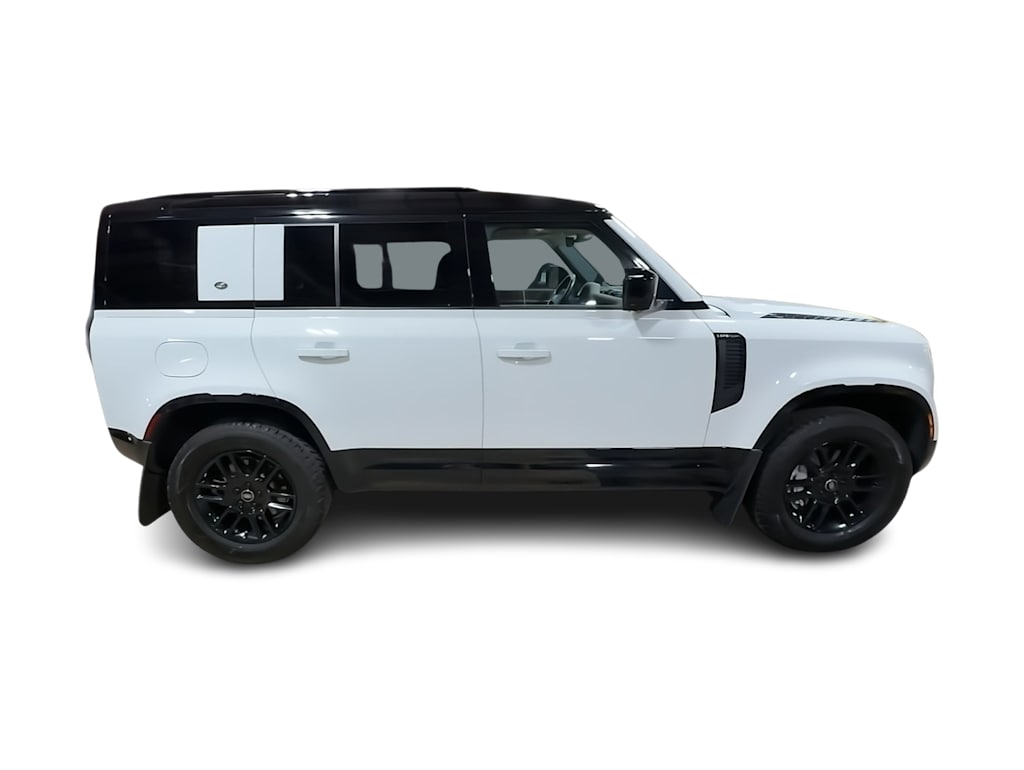 Thumbnail: 2023 Land Rover Defender - 21