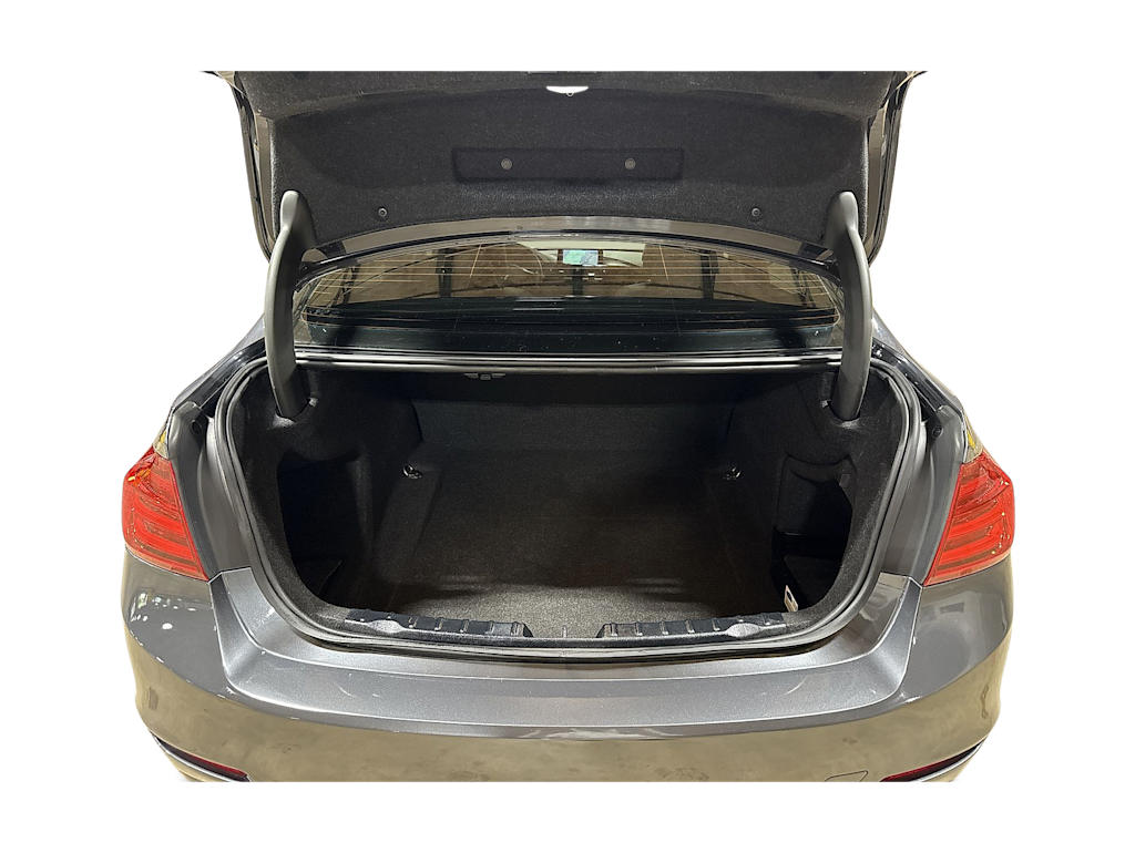 Thumbnail: 2015 BMW 3 Series - 15