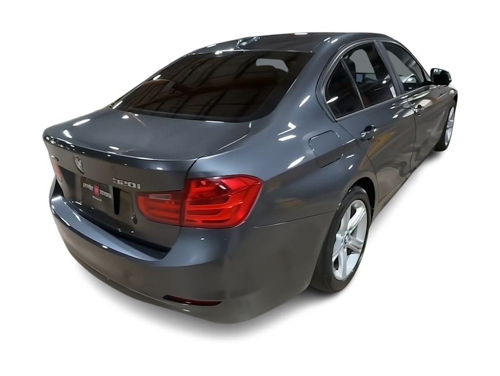 Thumbnail: 2015 BMW 3 Series - 21