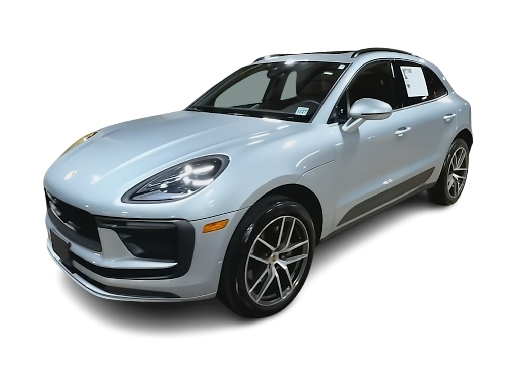 Thumbnail: 2023 Porsche Macan - 18