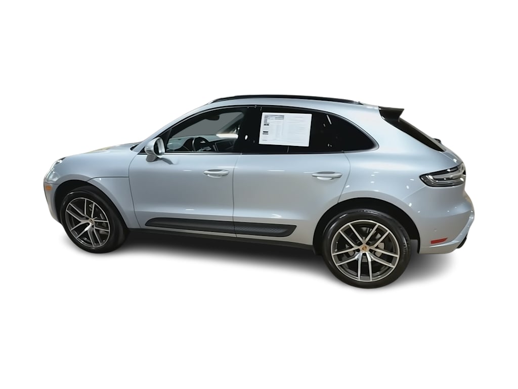 Thumbnail: 2023 Porsche Macan - 19