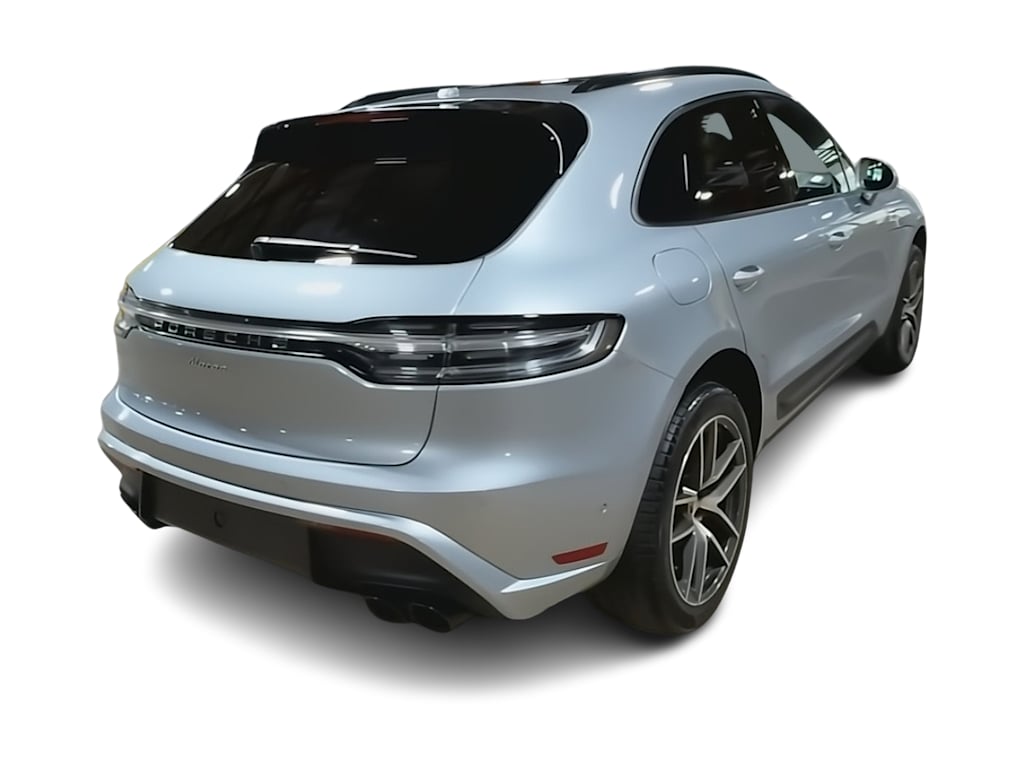 Thumbnail: 2023 Porsche Macan - 21