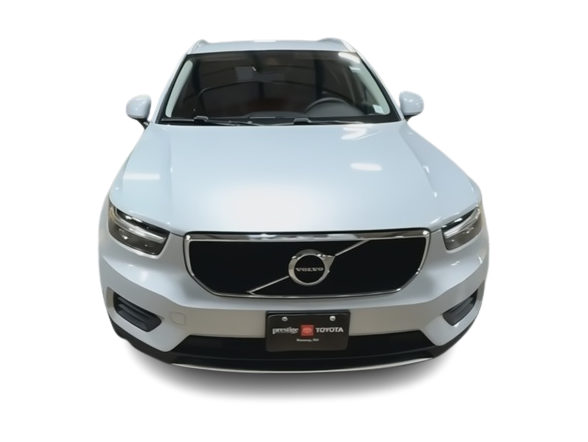 Thumbnail: 2022 Volvo XC40 - 4