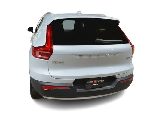 Thumbnail: 2022 Volvo XC40 - 20