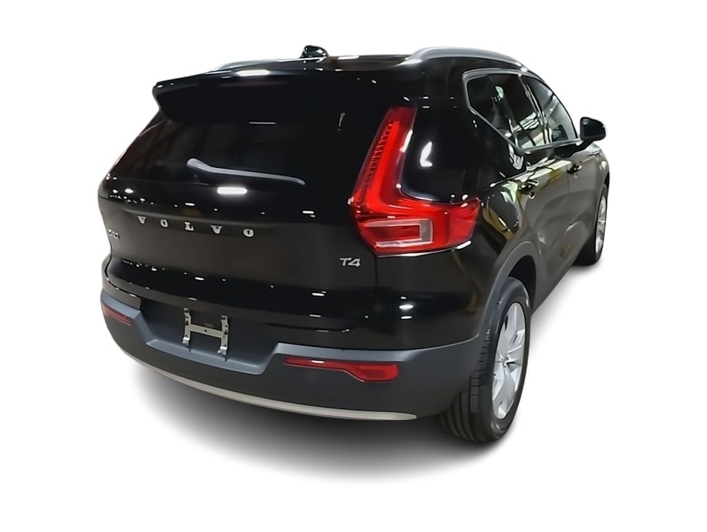Thumbnail: 2019 Volvo XC40 - 21
