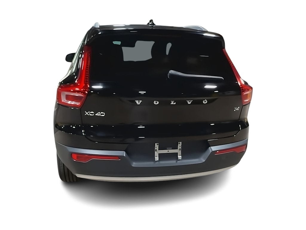 Thumbnail: 2019 Volvo XC40 - 4