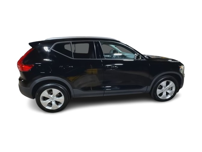 Thumbnail: 2019 Volvo XC40 - 22