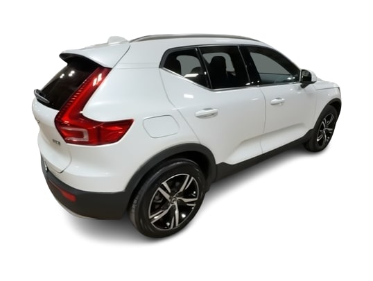 Thumbnail: 2023 Volvo XC40 - 22