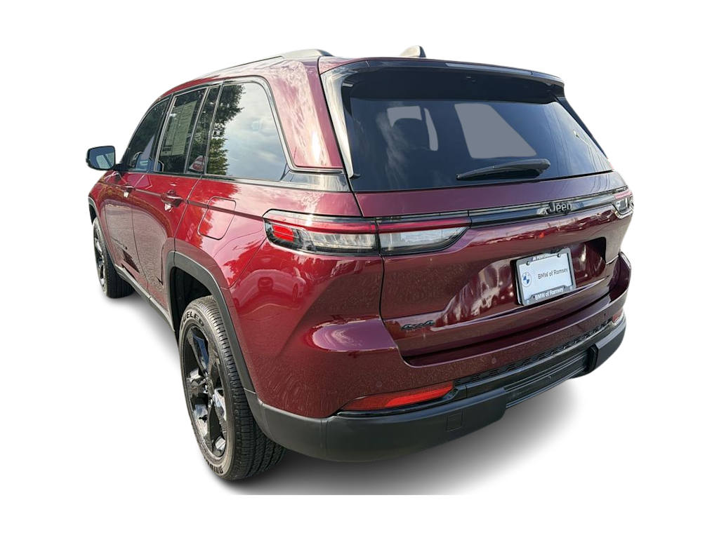 Thumbnail: 2024 Jeep Grand Cherokee - 4