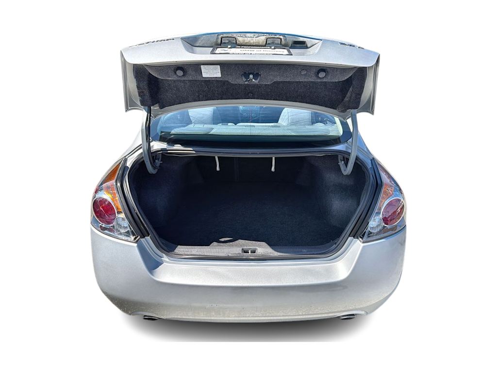 Thumbnail: 2012 Nissan Altima - 17