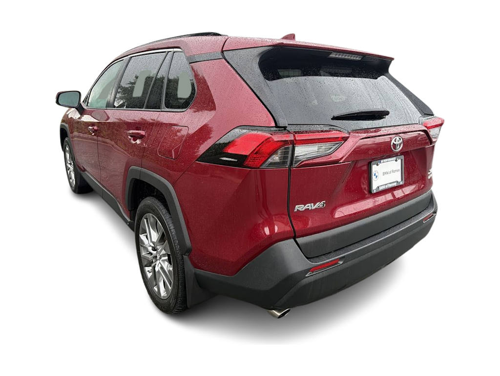 Thumbnail: 2019 Toyota RAV4 - 4