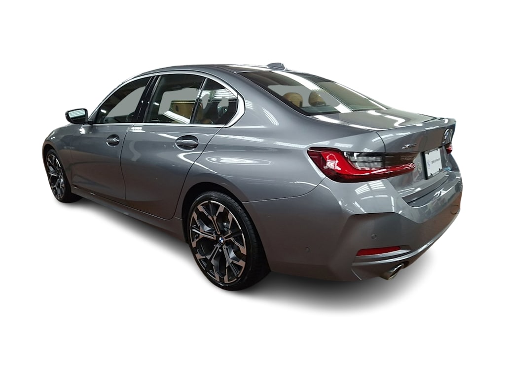 Thumbnail: 2025 BMW 3 Series - 3