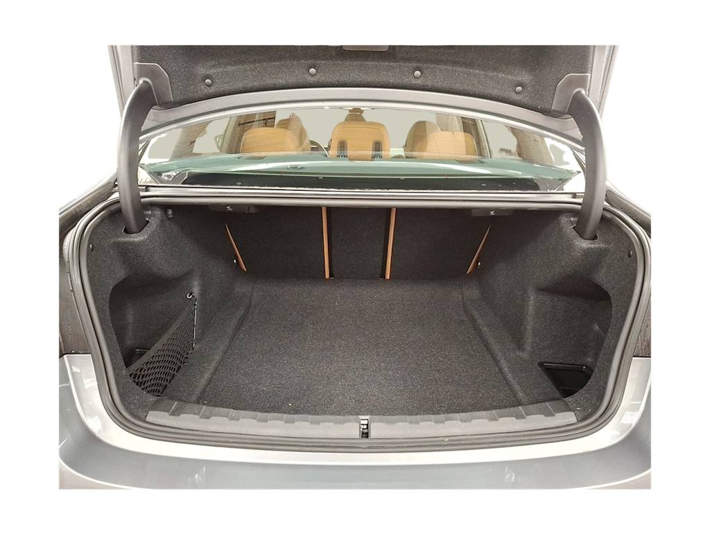 Thumbnail: 2025 BMW 3 Series - 13