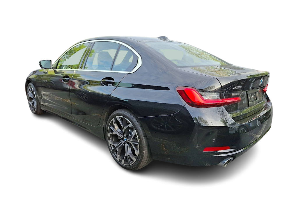 Thumbnail: 2025 BMW 3 Series - 3