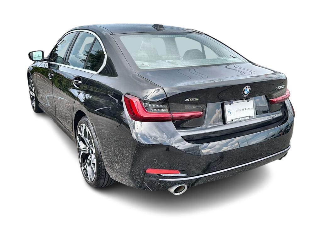 Thumbnail: 2026 BMW 3 Series - 25