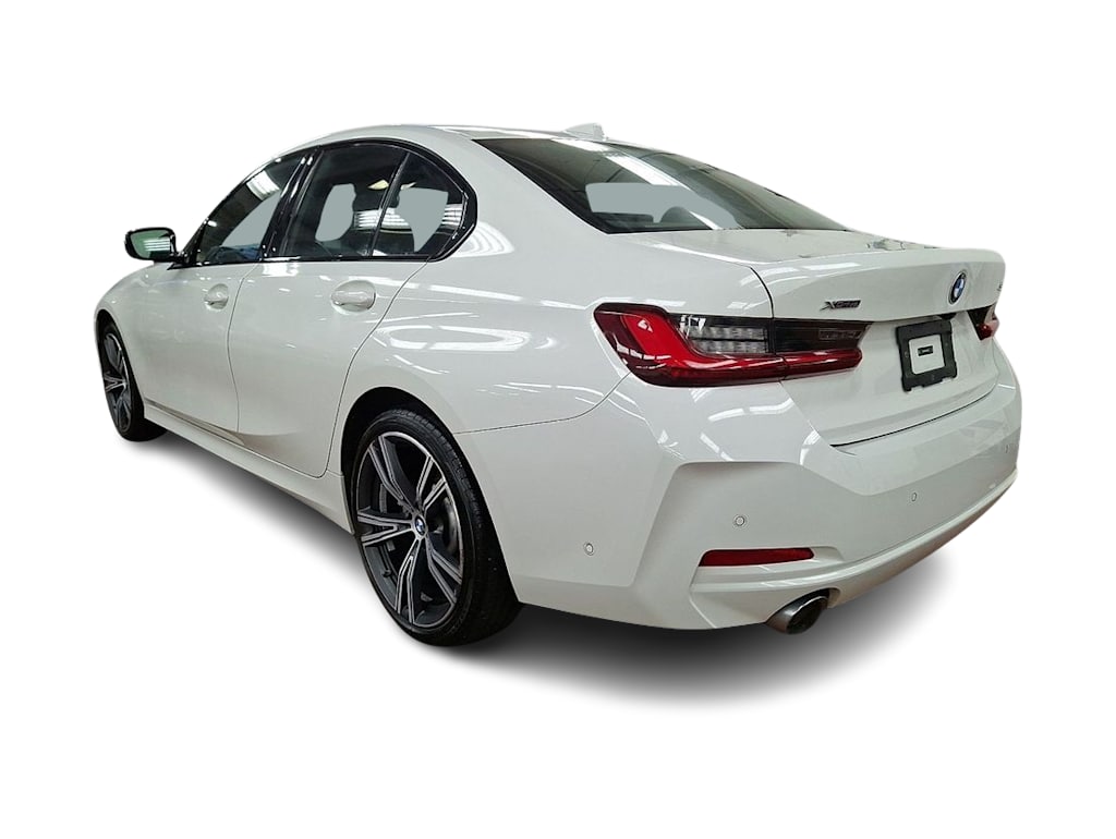 Thumbnail: 2023 BMW 3 Series - 3