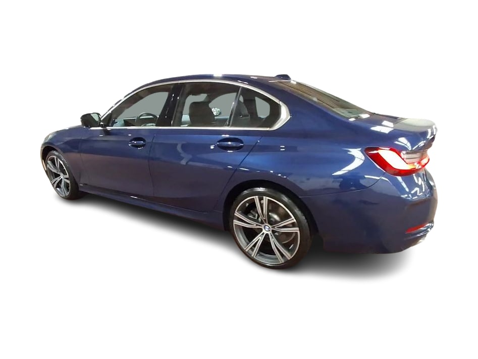 Thumbnail: 2024 BMW 3 Series - 3