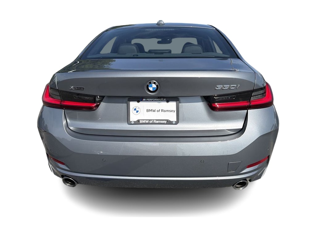 Thumbnail: 2024 BMW 3 Series - 26