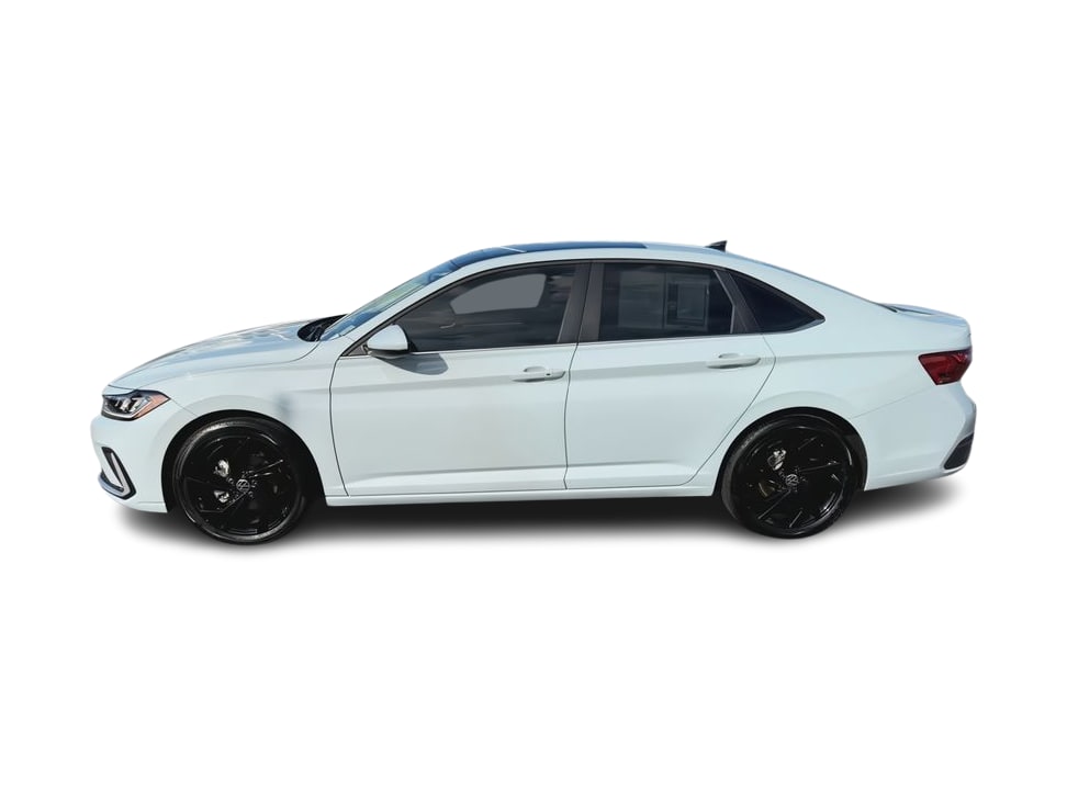 Thumbnail: 2025 Volkswagen Jetta - 3