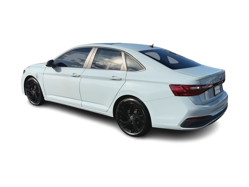 Thumbnail: 2025 Volkswagen Jetta - 4