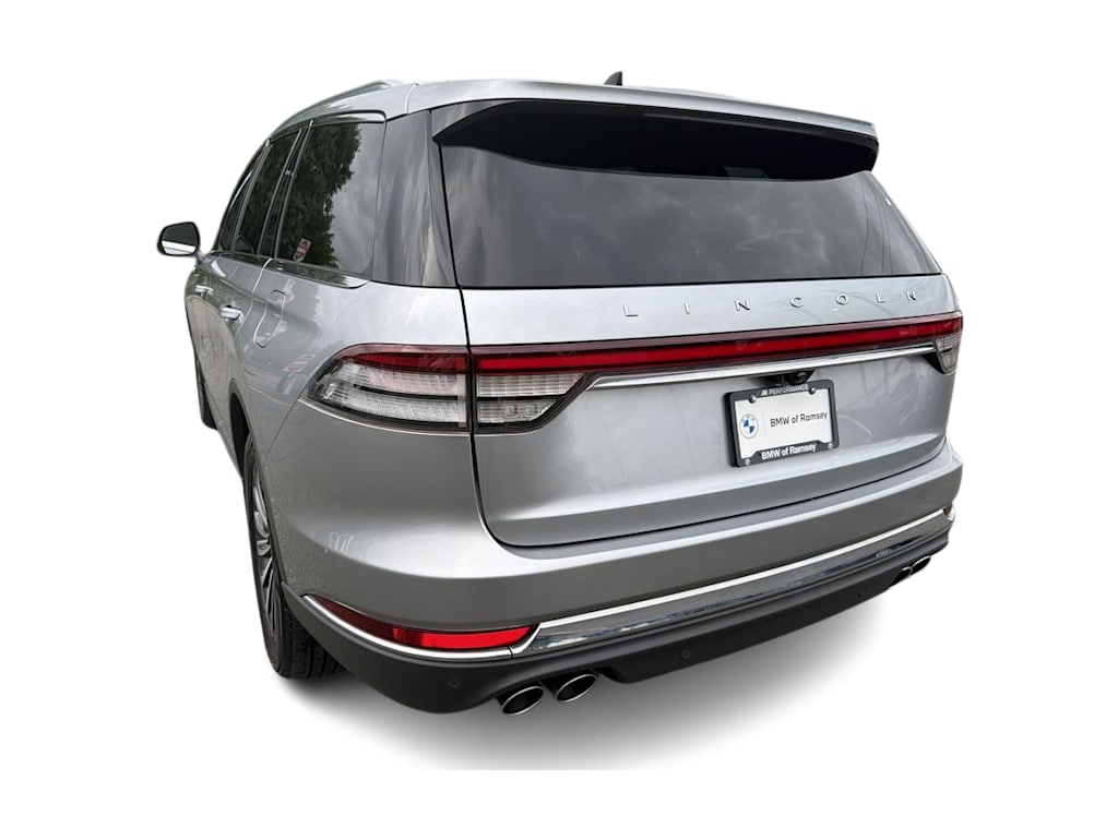 Thumbnail: 2023 Lincoln Aviator - 4