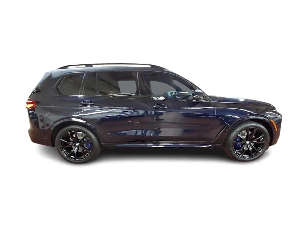Thumbnail: 2026 BMW X7 - 15