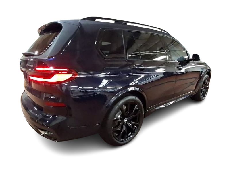 Thumbnail: 2026 BMW X7 - 14
