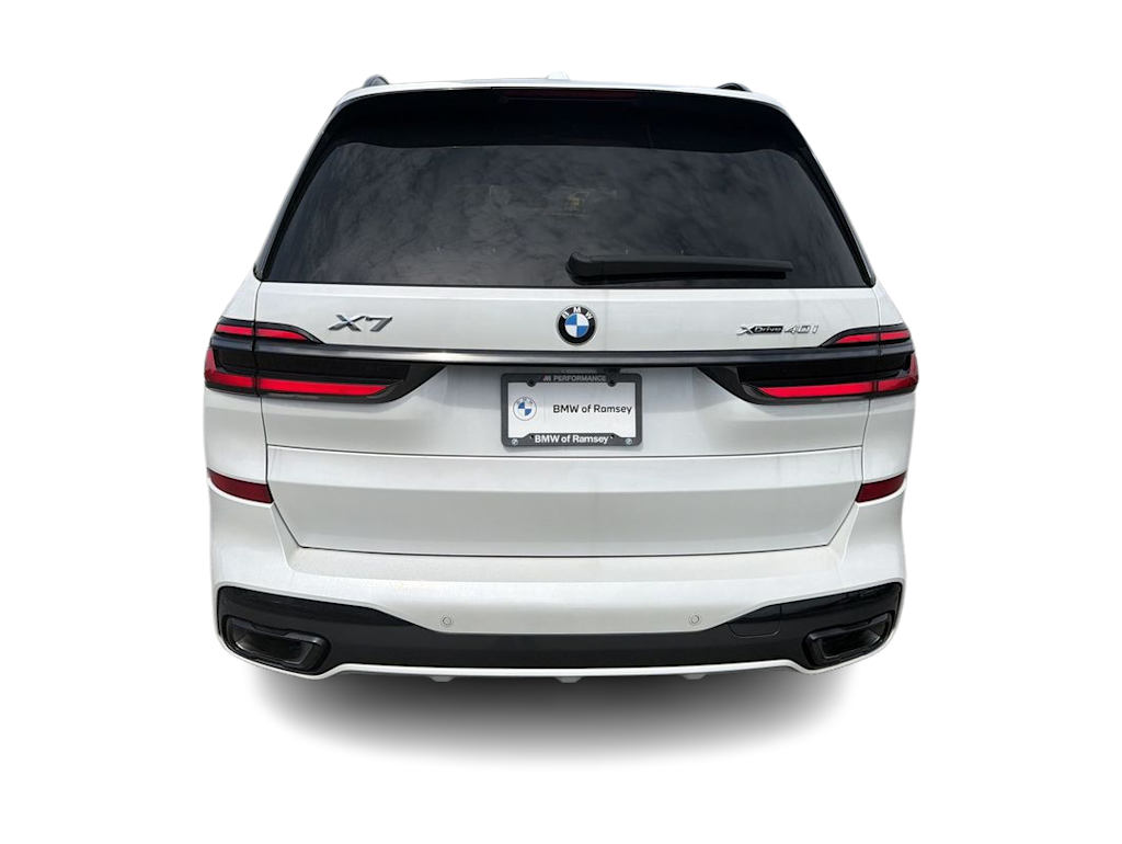 Thumbnail: 2024 BMW X7 - 25