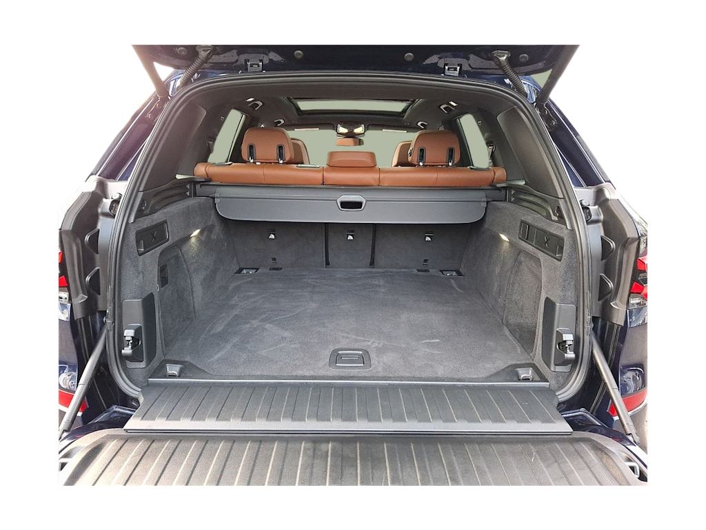 Thumbnail: 2025 BMW X5 - 11