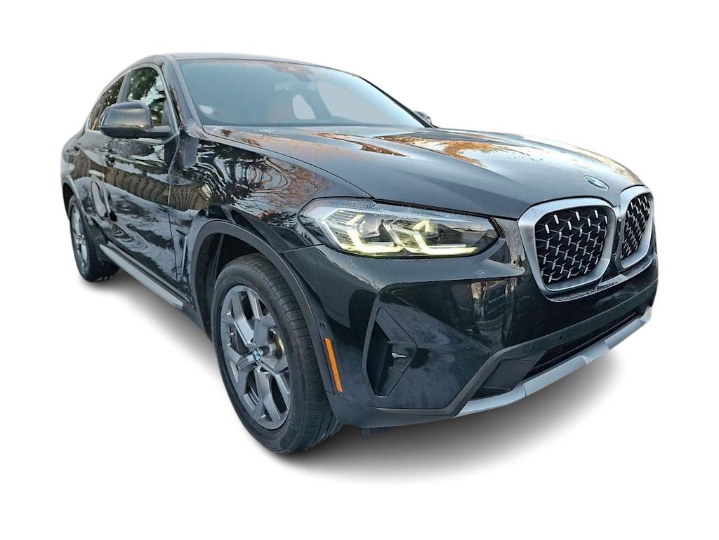 Thumbnail: 2025 BMW X4 - 12
