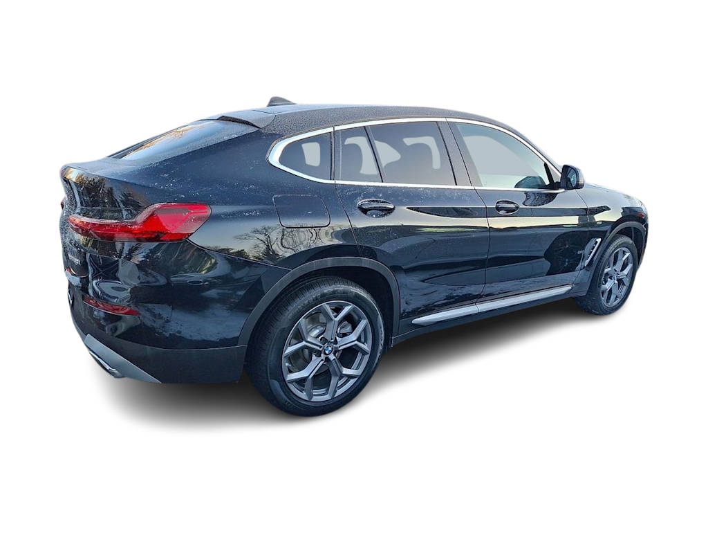 Thumbnail: 2025 BMW X4 - 13