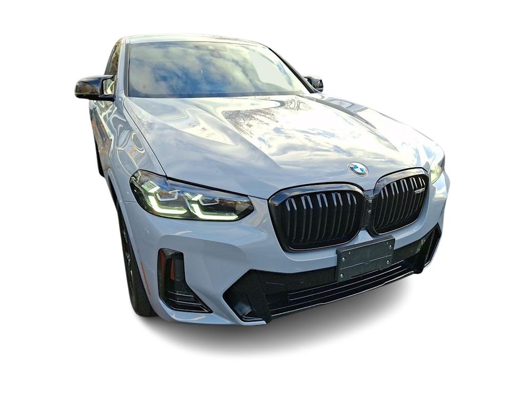 Thumbnail: 2025 BMW X4 - 14